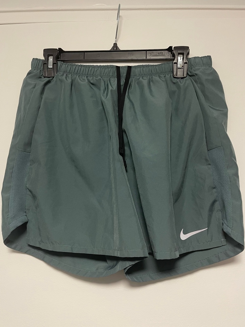 Nike Men’s Green Dri-Fit Running Shorts Size M